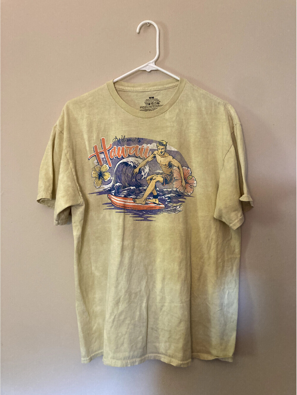 Vintage 'Welcome To Hawaii' T-Shirt Yellow Short Sleeve Graphic T-Shirt - Size M